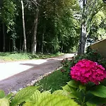 Manoir De Montflambert Bed & Breakfast 3*