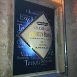 Bed & Breakfast Manoir De Montflambert