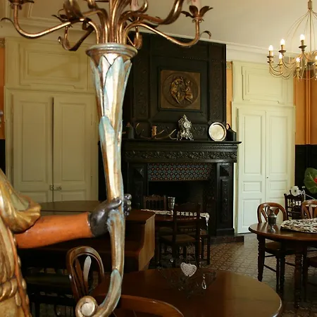 Manoir De Montflambert Couette-café 3*